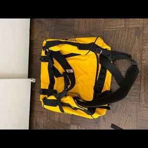NORTH FACE DUFFLE BAG